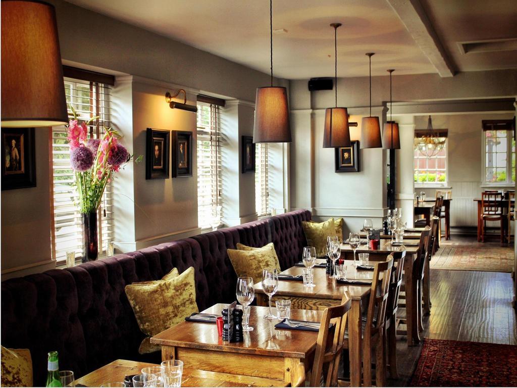 The Black Horse Fulmer Exterior foto